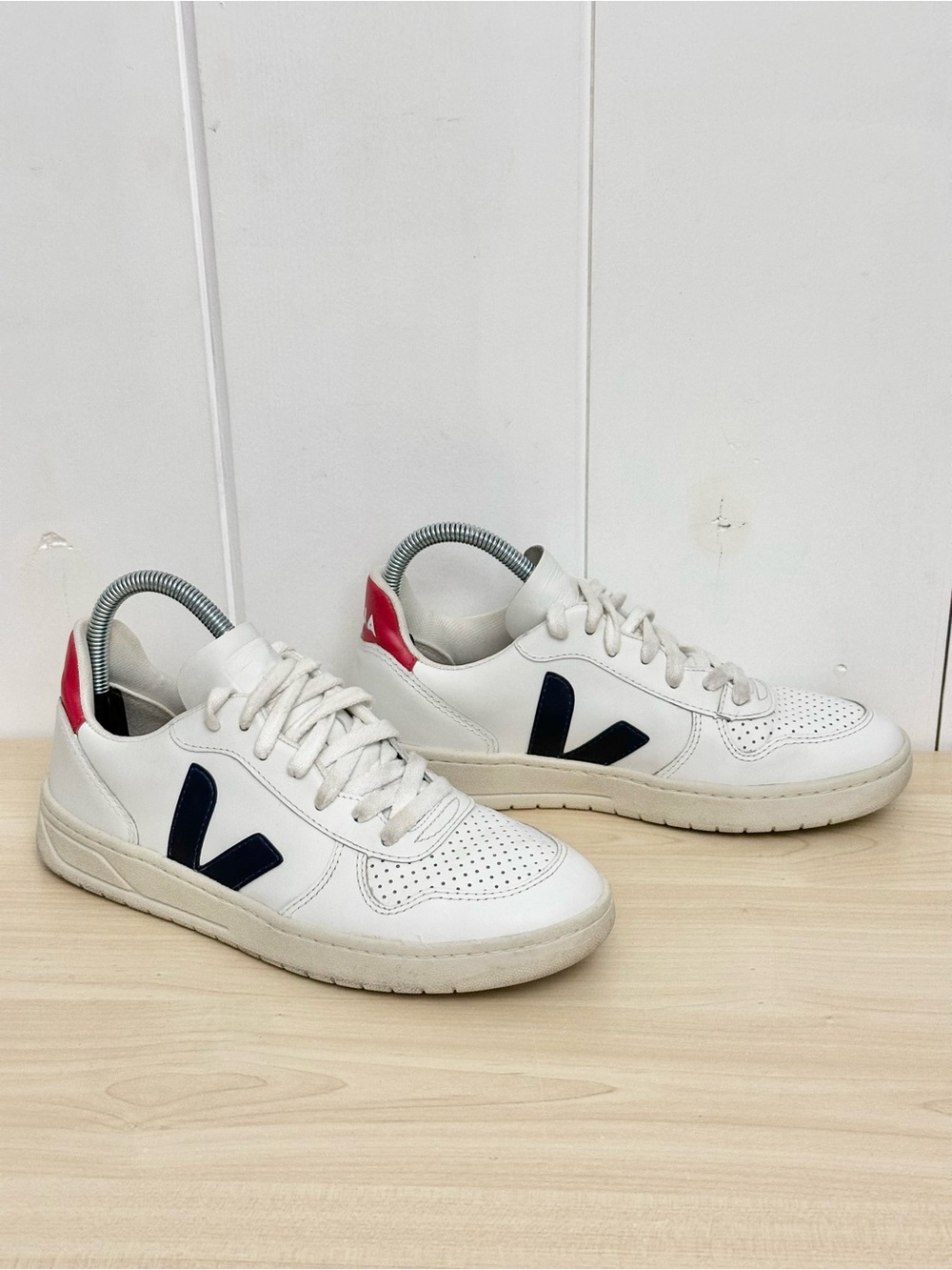 Veja V-10 Leather Sneaker In White/Red/Navy Size 7